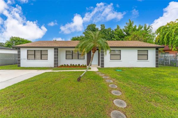 14420 Graves Dr, Unincorporated Dade County, Florida 33176, image 1