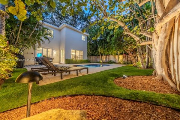 Colee Hammock, 1608 SE 1st St, Fort Lauderdale, Florida 33301, image 2