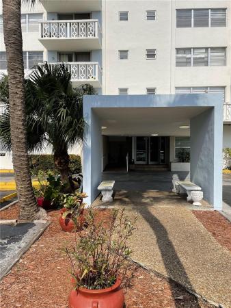Keystone Harbor Club, 13155 Ixora Ct #603, North Miami, Florida 33181, image 1
