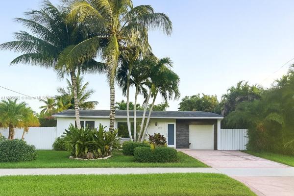 9510 SW 45th St, Unincorporated Dade County, Florida 33165, image 1