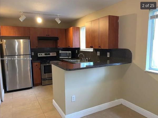 Venetia Gardens South, Homestead, Florida 33035, image 2