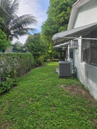 Golfview Heights, 2016 Eagle Dr, West Palm Beach, Florida 33409, image 2