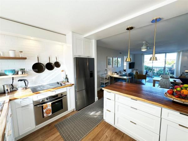 Byron Gardens, 7850 Byron Ave #307, Miami Beach, Florida 33141, image 3
