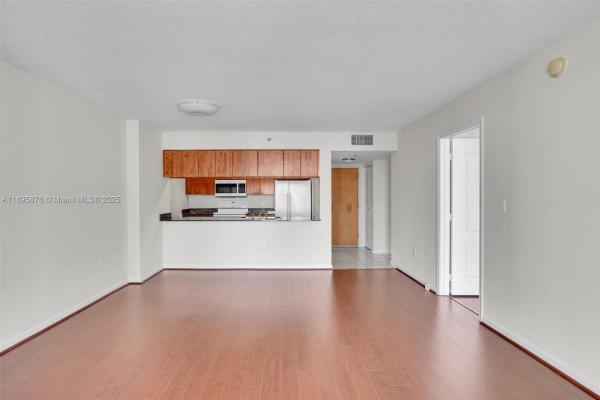 The Club At Brickell Bay, 1200 Brickell Bay Dr #2821, Miami, Florida 33131, image 1