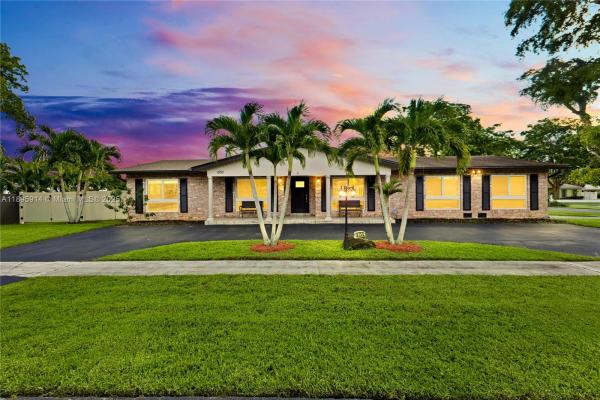 Plantation Park Lakesites, 6150 SW 7th St, Plantation, Florida 33317, image 1