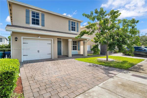 Royal Homes West, 555 NE 6th Ct, Florida City, Florida 33034, image 2