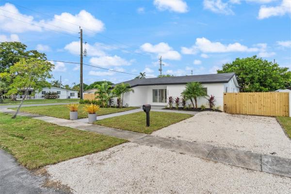 Fairfax Brolliar, 3645 SW 22nd St, Fort Lauderdale, Florida 33312, image 2