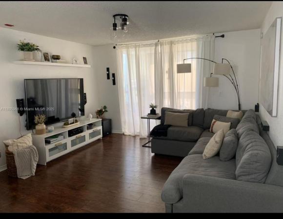 13545 Eagle Ridge Dr #825, Fort Myers, Florida 33912, image 1