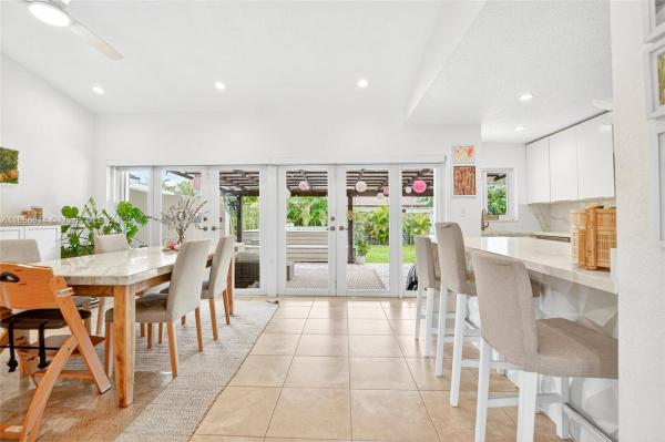 Venezia Homes Estates, 752 NW 134th Ave, Tamiami, Florida 33182, image 2