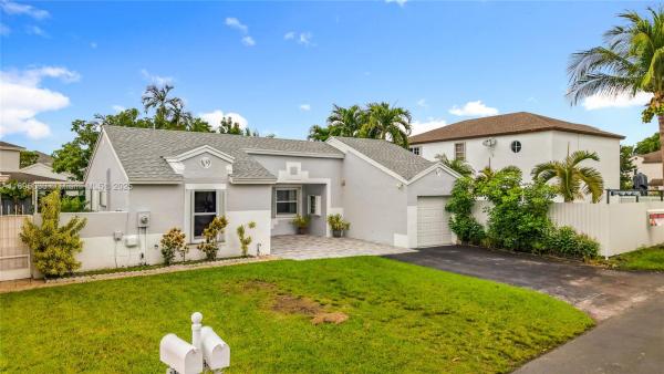 Panache, 14433 SW 95th Ter, The Hammocks, Florida 33186, image 2