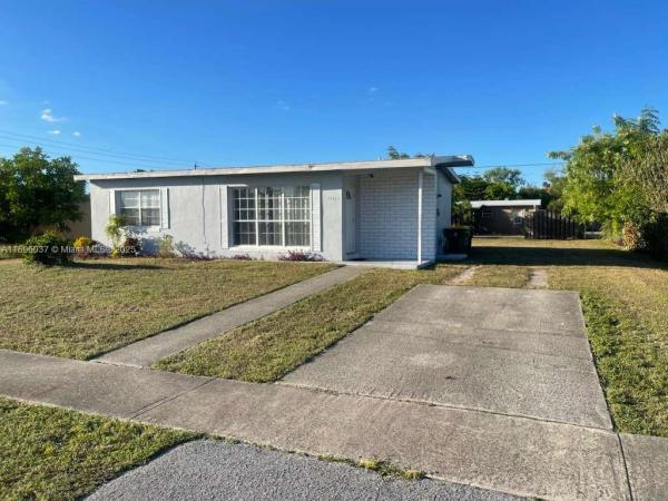 21882 Haines Ave, Port Charlotte, Florida 33952, image 1