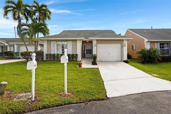 North Gate, 2270 SE 7th Pl, Homestead, Florida 33033, image 2