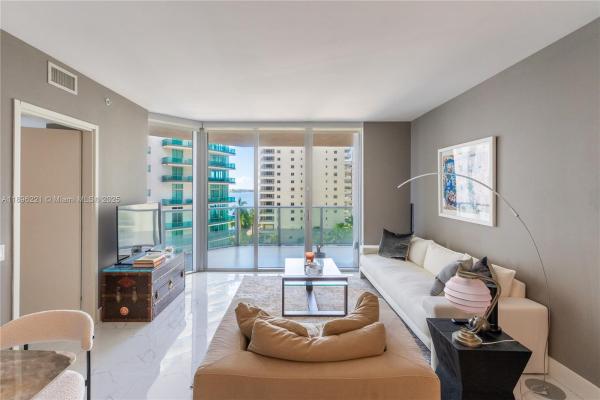 Brickell House, 1300 Brickell Bay Dr #808, Miami, Florida 33131, image 3