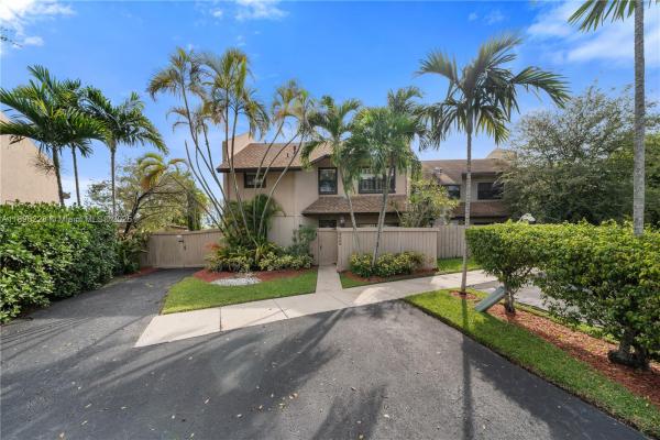 9252 SW 136th Street Cir, Miami, Florida 33176, image 1