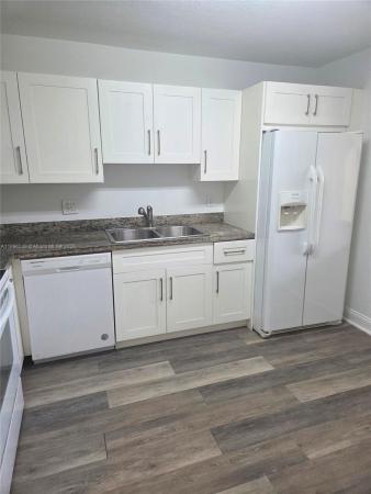 Racquet Club At Bonaventure, 307 Lakeview Dr #202, Weston, Florida 33326, image 1