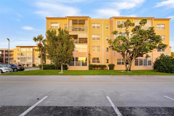 Somerset, 2861 Somerset Dr #203, Lauderdale Lakes, Florida 33311, image 1