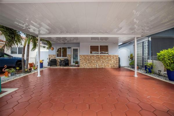 Natalie Estates, 4191 W 10th Ave, Hialeah, Florida 33012, image 2