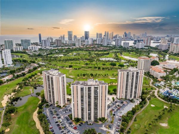 Coronado Towers, 20379 W Country Club Dr #731, Aventura, Florida 33180, image 1