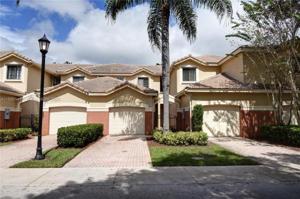 Courtyard At The Grove, 3873 Tree Top Dr, Weston, Florida 33332, image 1
