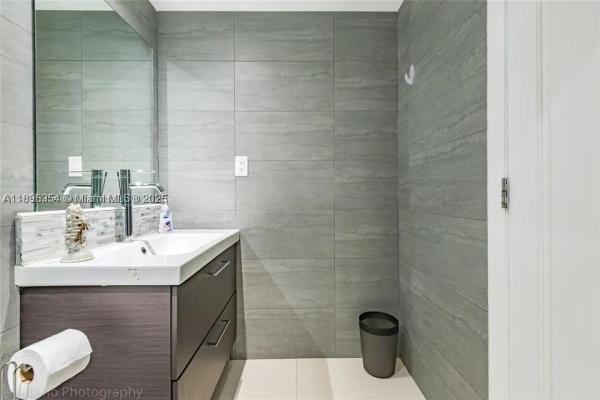 The Tides On Hollywood Beach, 3901 S Ocean Dr #2H, Hollywood, Florida 33019, image 2