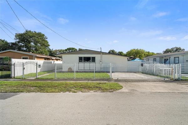 Magnolia, 2100 NW 154th St, Miami Gardens, Florida 33054, image 1