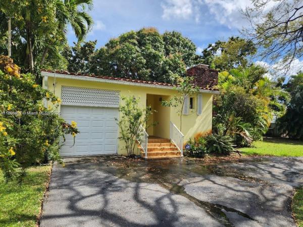 Hialeah Golf Course, 217 Iroquois St, Miami Springs, Florida 33166, image 1