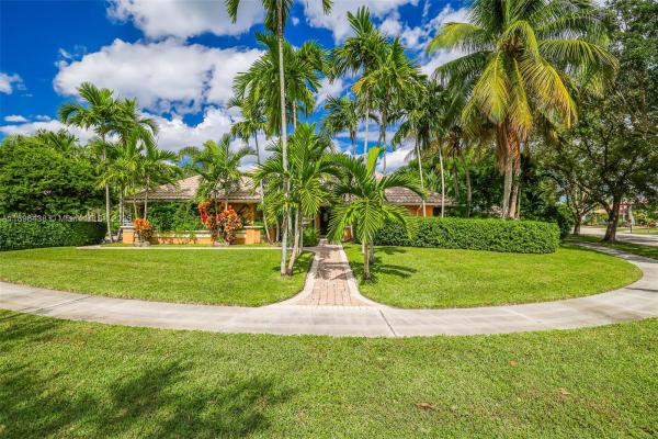 Jacaranda Cay, 10101 SW 5th St, Plantation, Florida 33324, image 2