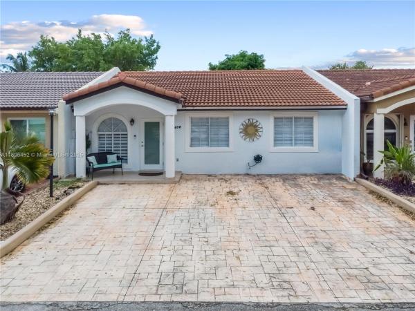 17400 NW 76th Ct, Hialeah, Florida 33015, image 1