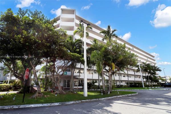 1750 NE 191st St #309-2, Miami, Florida 33179, image 1