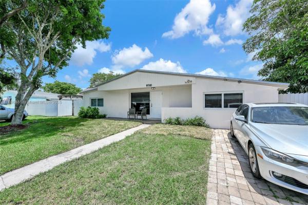 Cutler Ridge, 9740 Cutler Ridge Dr, Cutler Bay, Florida 33157, image 2