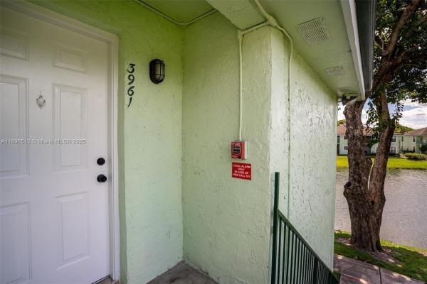 3961 NW 87th Ave, Sunrise, Florida 33351, image 1
