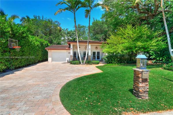 Norton Manor, 6461 SW 74th St, South Miami, Florida 33143, image 1