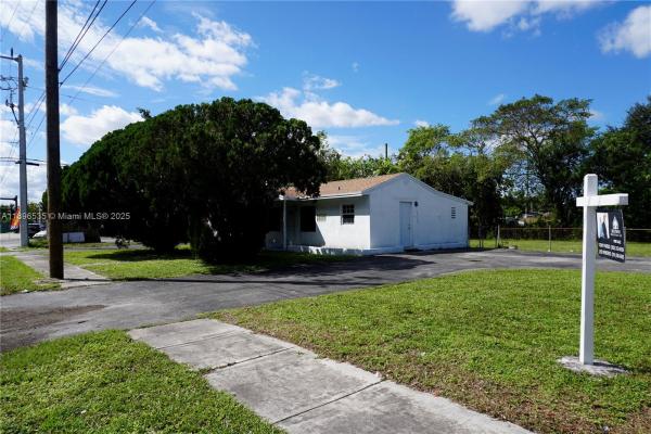 Hollywood Pines, 6200 Fletcher St, Hollywood, Florida 33023, image 2