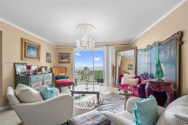 Isola, 770 Claughton Island Dr #806, Miami, Florida 33131, image 1