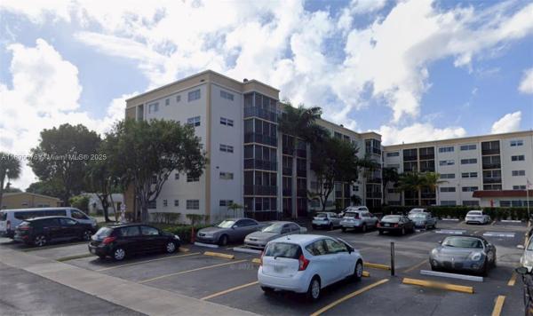 Parkside Towers, 220 SW 9th Ave #301, Hallandale Beach, Florida 33009, image 1