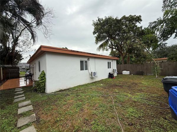 Hollywood Park, 2534 Mckinley St, Hollywood, Florida 33020, image 2