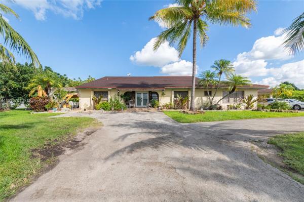 19491 SW 216th St, Miami, Florida 33170, image 1