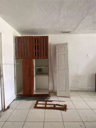 Del Prado Gardens, 3954 NW 182nd Ln, Miami Gardens, Florida 33055, image 3