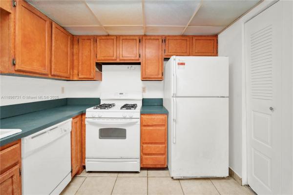 Snapper Village, 6415 SW 116th Pl, Kendall, Florida 33173, image 2