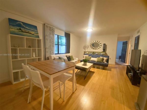 Hibiscus South, 753 Michigan Ave #2B, Miami Beach, Florida 33139, image 2