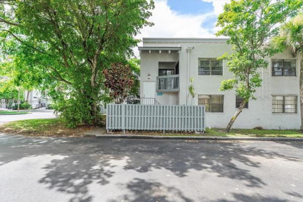 10542 NW 7th Ter #B7, Miami, Florida 33172, image 1