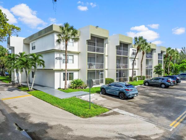 Spring Crest, 4235 N University Dr #312, Sunrise, Florida 33351, image 1