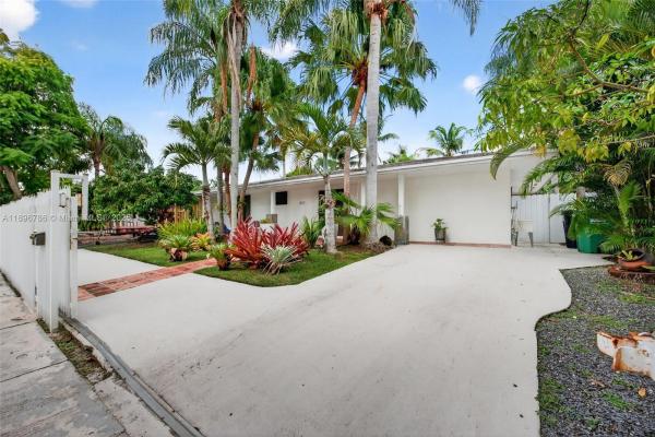 Fairway Park, 10015 SW 166th St, Palmetto Estates, Florida 33157, image 2