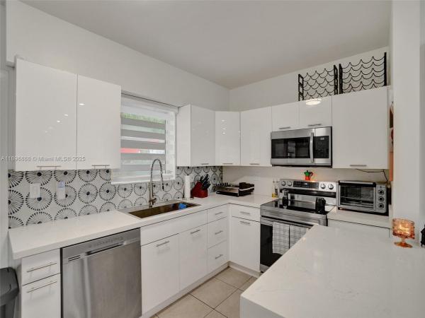 281 NE 112th St, Miami, Florida 33161, image 1