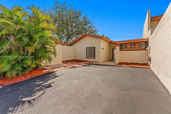 7688 SW 105th Pl, Miami, Florida 33173, image 1
