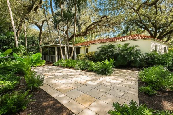 Tamiami Place, 1100 El Rado St, Coral Gables, Florida 33134, image 3