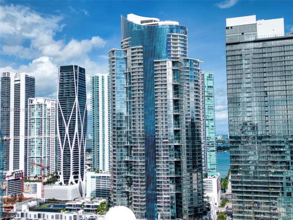 Paramount Miami Worldcenter, 851 NE 1st Ave #806, Miami, Florida 33132, image 2