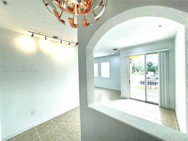 10012 NW 7th St #208, Miami, Florida 33172, image 1