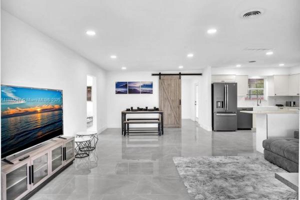 Flamingo Manors, 2112 N 14th Ter, Hollywood, Florida 33020, image 1