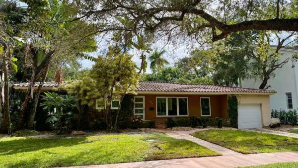 Biscayne Bay, 614 San Servando Ave, Coral Gables, Florida 33143, image 1